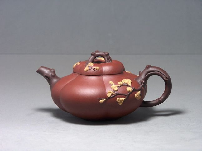 三色小梅花壶
